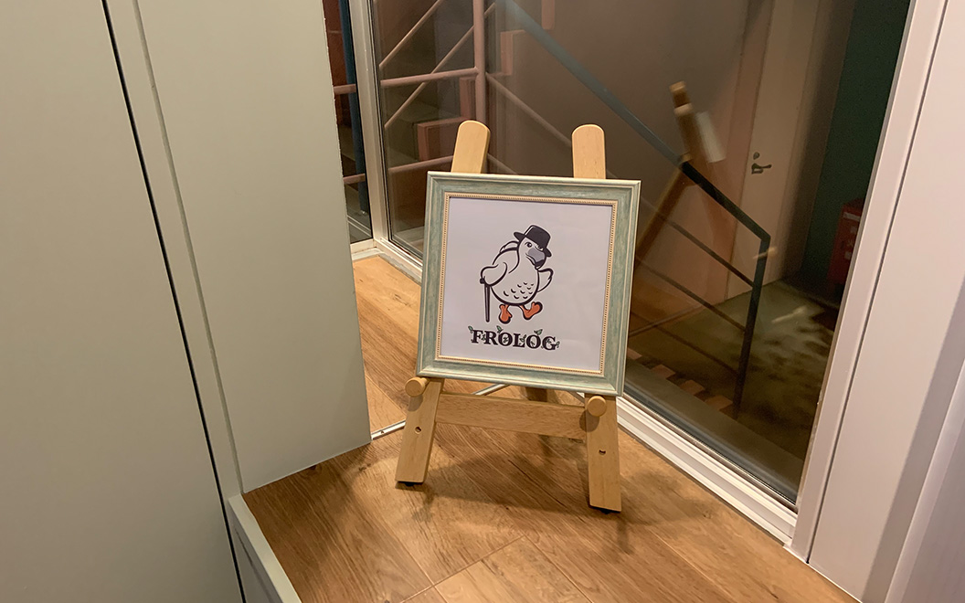 国立のカウンセリングオフィスフロローグのロゴマーク